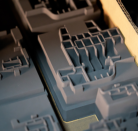 Новое поколение прецизионных литьевых форм для автомобильных интерьеров